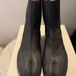 Maison Margiela tabi size 42